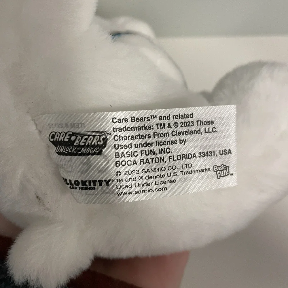 Care‎ Bears x Sanrio Hello Kitty Loves Cheer Bear White 10
